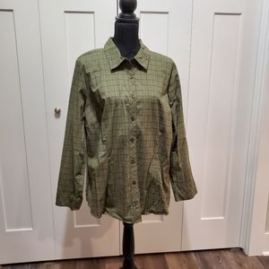 Long sleeved casual shirt.